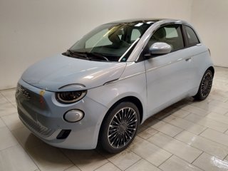 FIAT 500e 42 kwh la prima